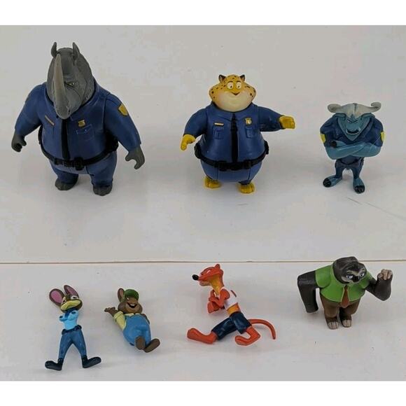 Disney World of Zootopia 7 Figures Toy Lot Set Cake Toppers 2 Tomy Judy Hopps - Picture 1 of 15
